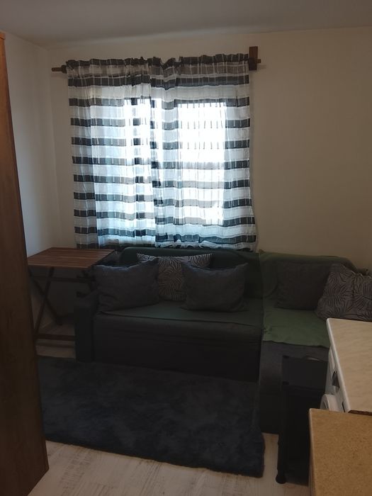 Închiriez camera de camin