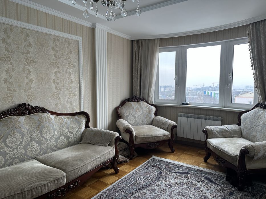 Диван и два кресла