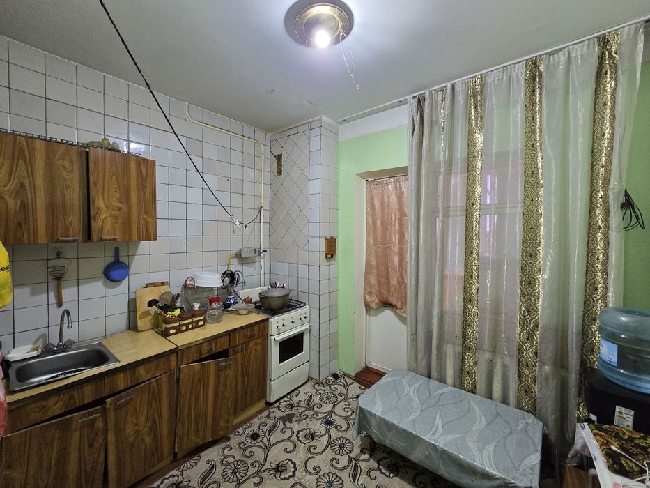 Срочно продаётся квартира на Юнусабад-19 !