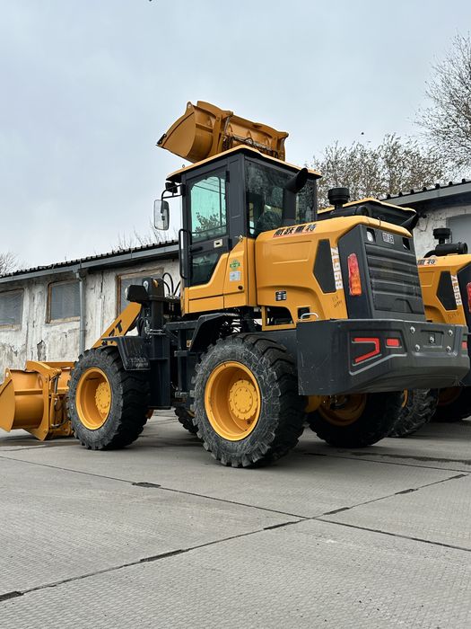 Погрузчик марка ZL 980