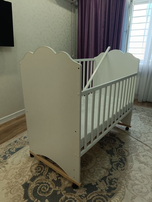 Продам детскую кровать с матрасом