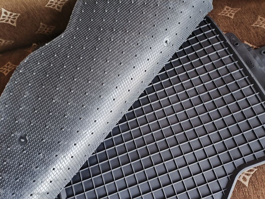 Полики BMW-5 E39. Новые.