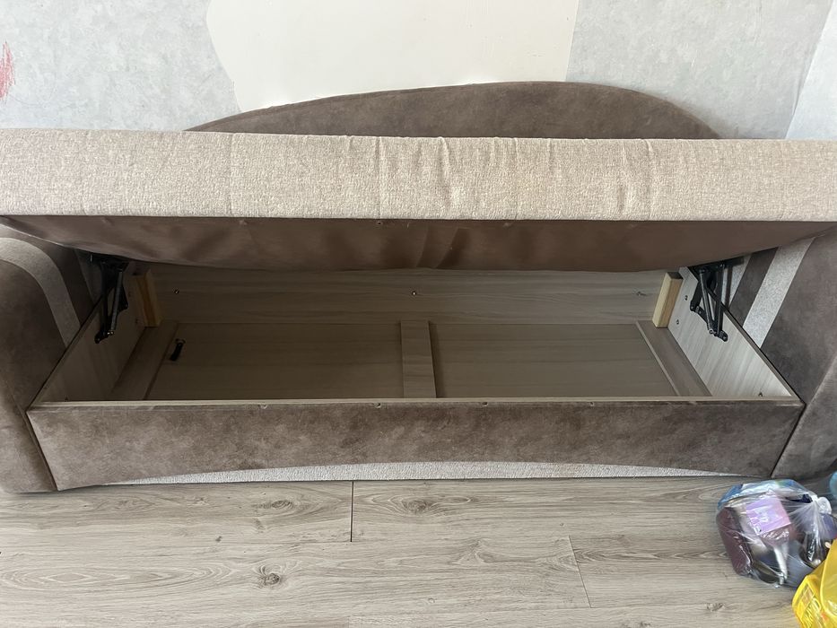 Продам диван. Самовывоз