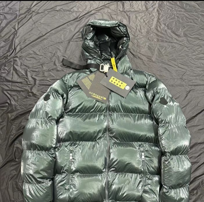 Пухан alix 1017 &moncler