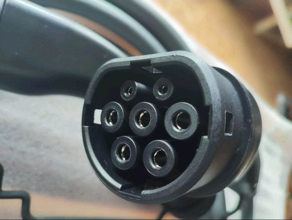 Чисто нова оригинална зарядна станция BMW Flexible Fast Charger 2.0 трифазна до 16A и 11kW