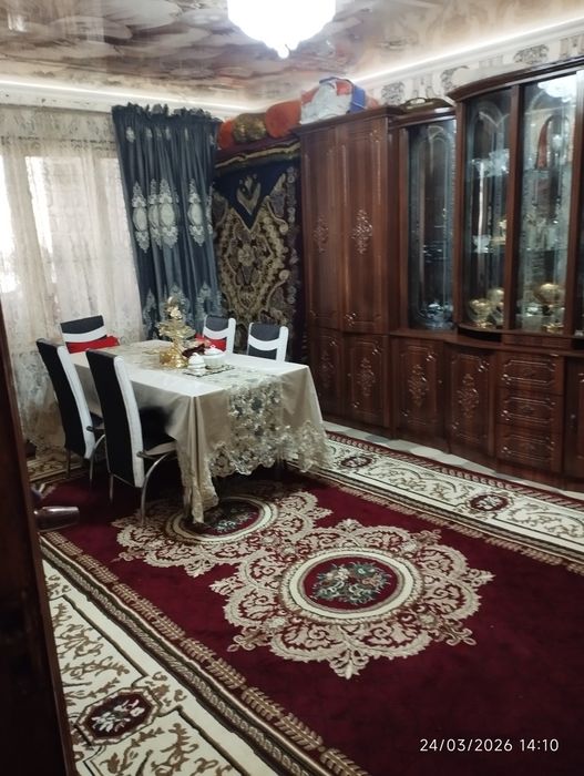 Новый центрда 1-qavatdagi uy sotiladi
