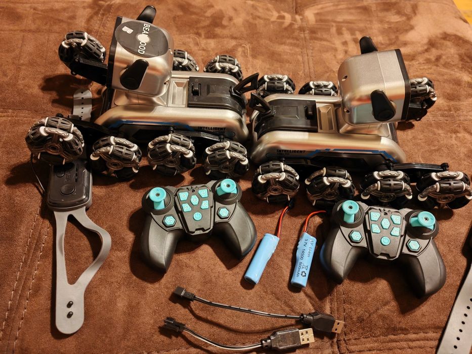 Продавам 2бр високопроходими робота с дистанционно