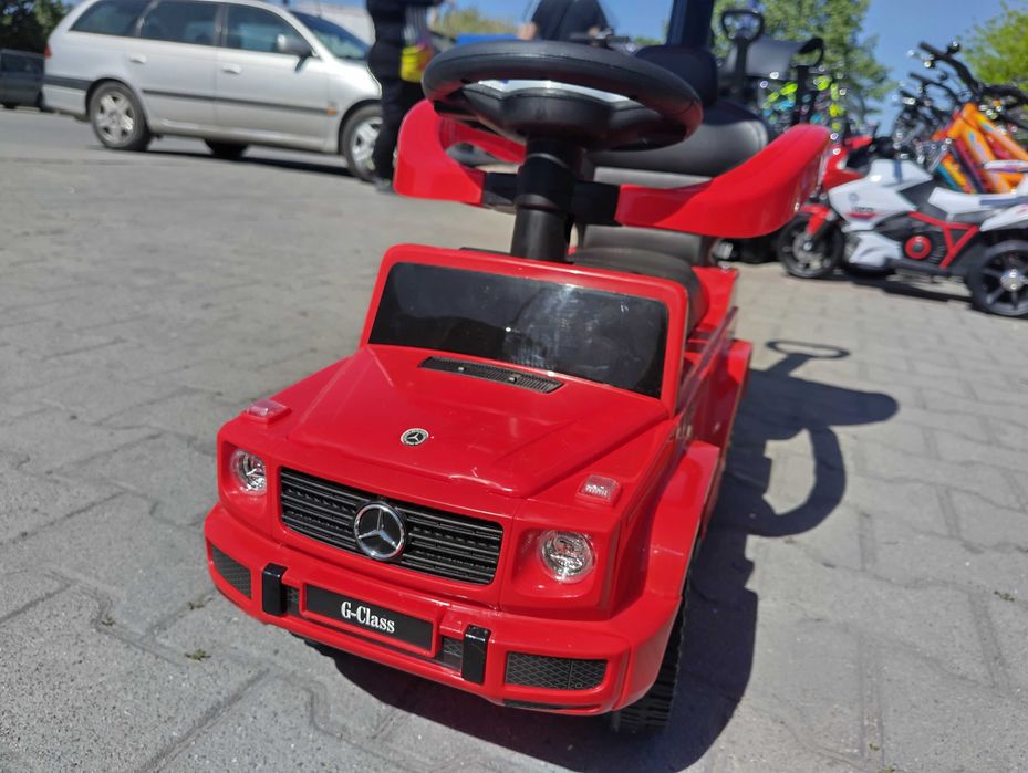 MERCEDES Кола за яздене с дръжка и сенник Mercedes-benz G350d червен