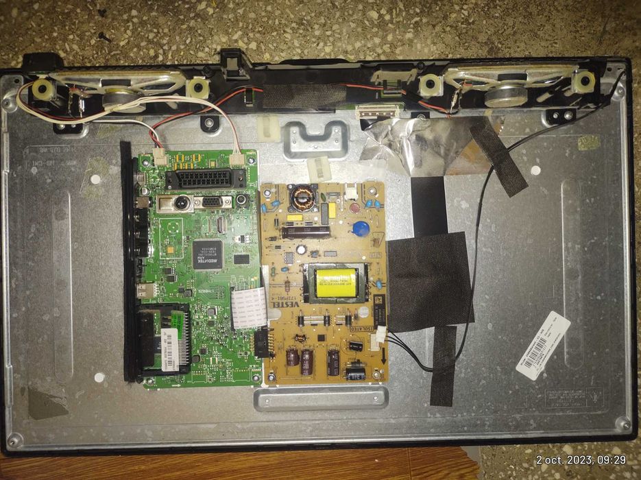 TV Horizon 24HL719H componente