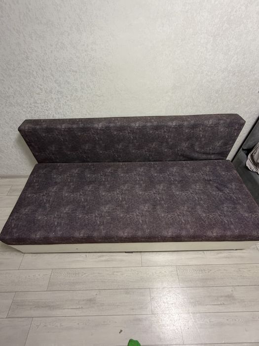 Продам диван чистый без клопов