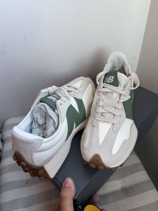 New Balance 327 alb cu logo N verde piele 100% marimea 40.5 noi originali