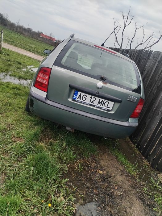 Mașina Skoda dezmembrări