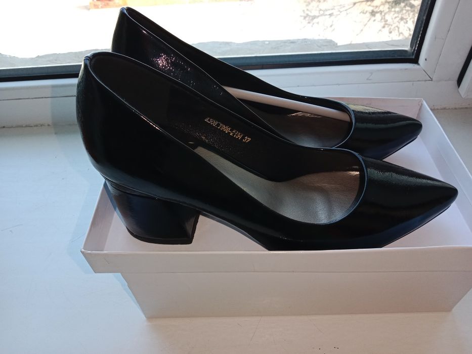 Продам черные   туфли