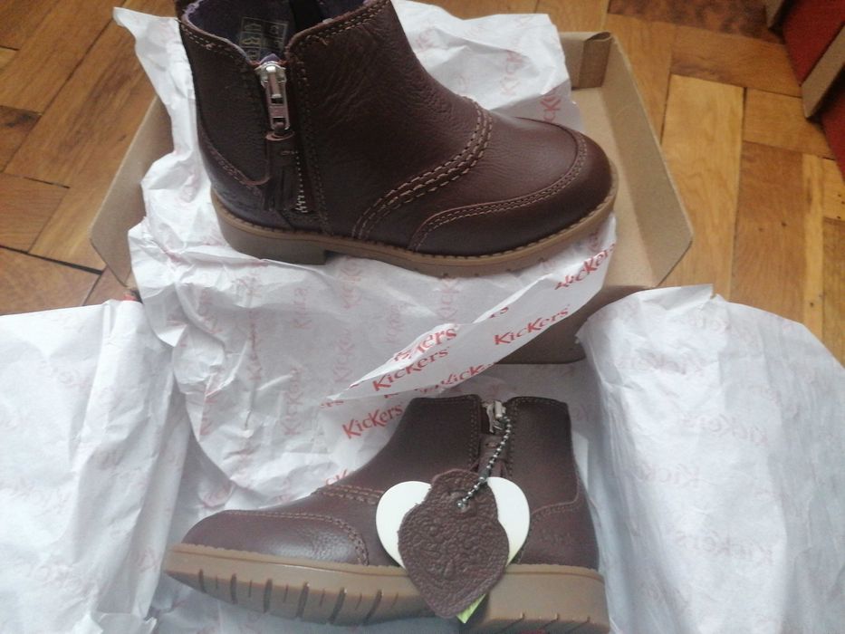 Кожени обувки от Kickers