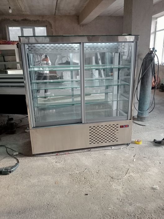 Витрина холдилник
