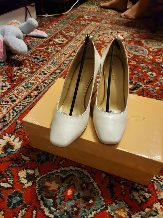 Продается женская обувь