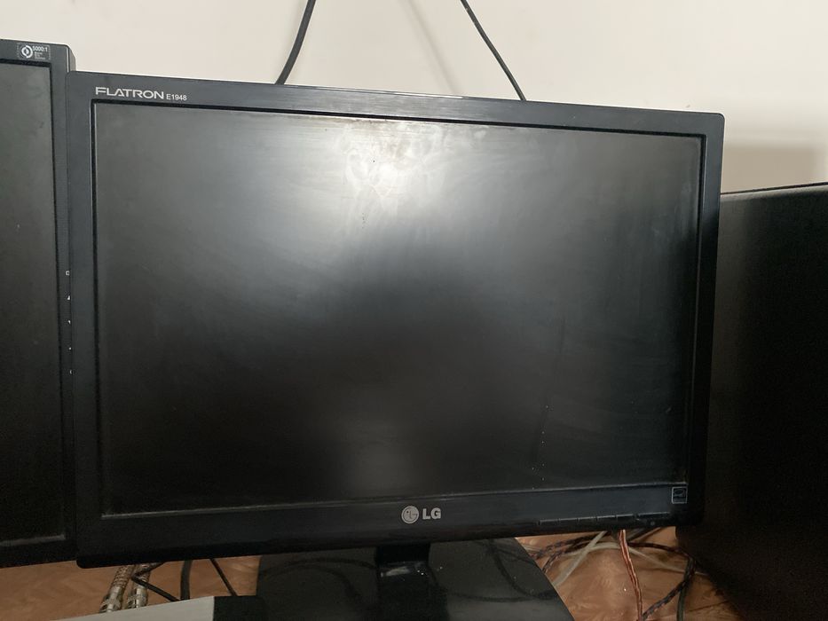 Маниторлар сатылады LG фирмасынан
