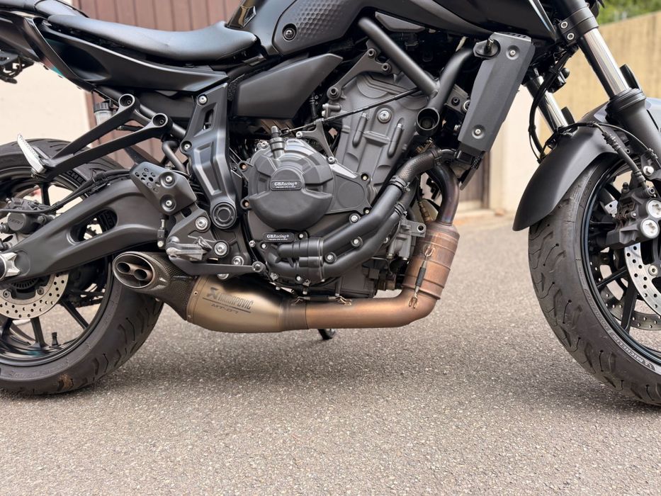 Yamaha MT 07  Black Tech