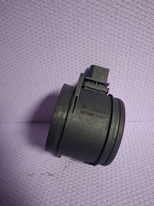 Debitmetru aer BMW X3 E83 Cod 7805415