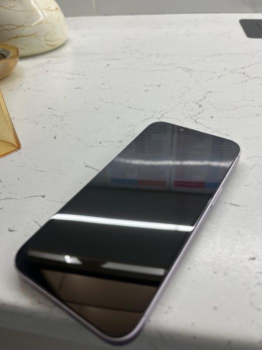 Iphone 14 продаеться