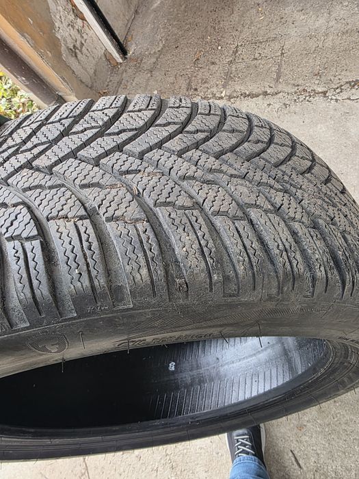 FIRESTONE 225/45/17  DOT 2124