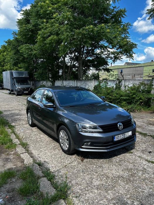 VOLKSWAGEN Jetta