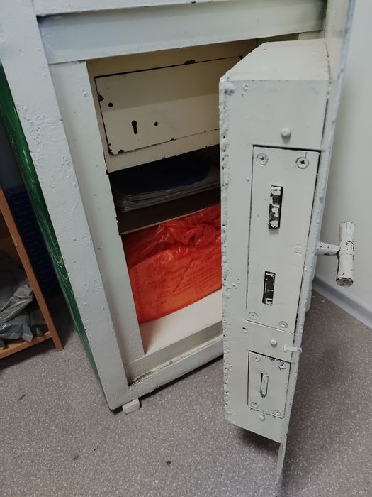 Сейф 15000 тенге