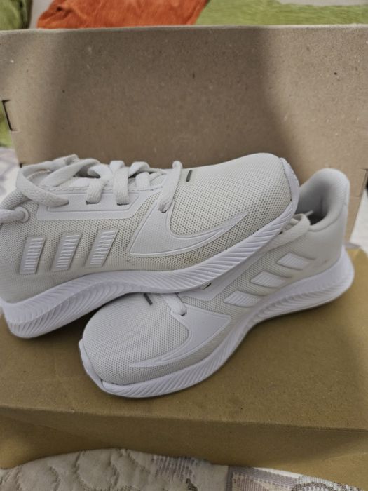 Маратонки Адидас