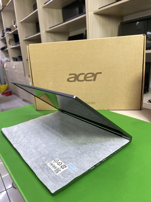 Acer Swift / Ryzen 9 7940HS / RTX 4050 6GB