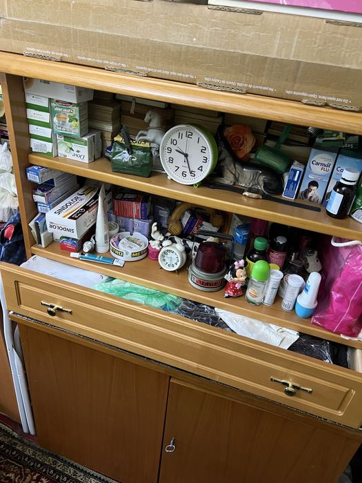 Vanzare dulap si etajera