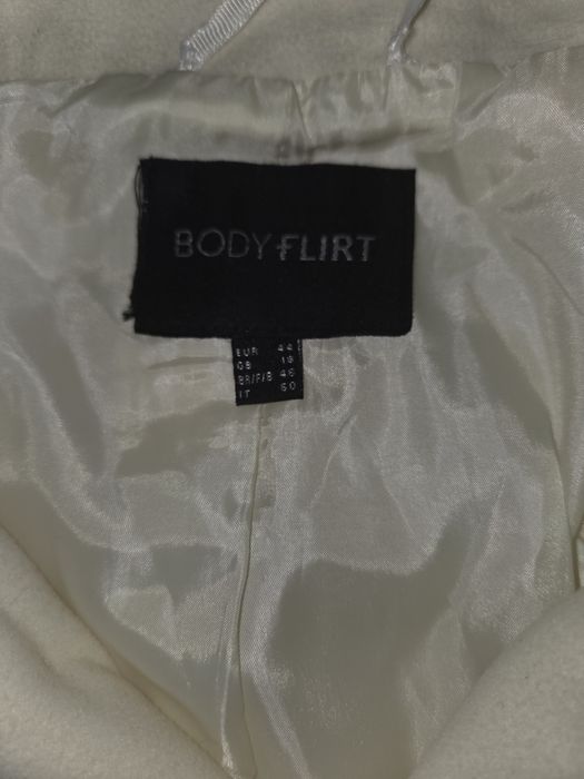 Haina eleganta alb unt