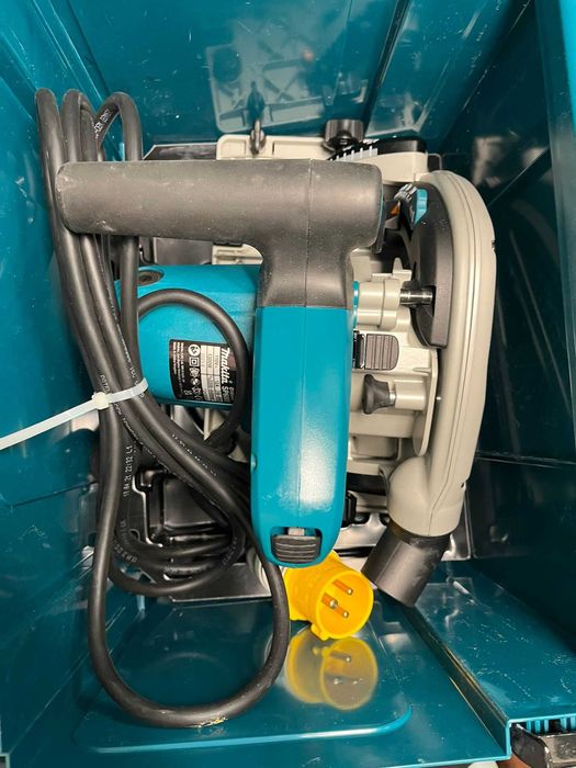Fierăstrău circular cu imersie Makita SP6000J