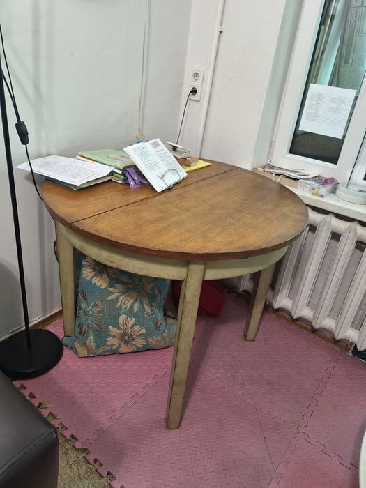 Стол деревянный старинный