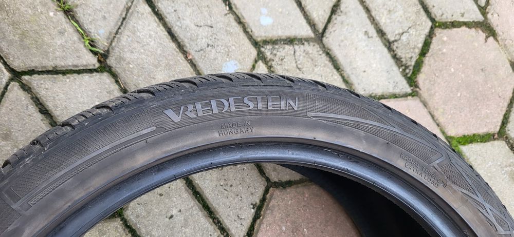 Anvelope 2753519 si 2454019 in stare buna