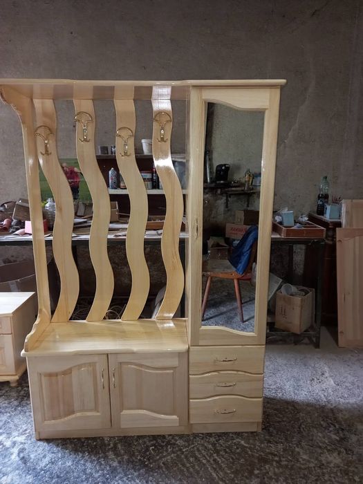 Мебели от масив по поръчка