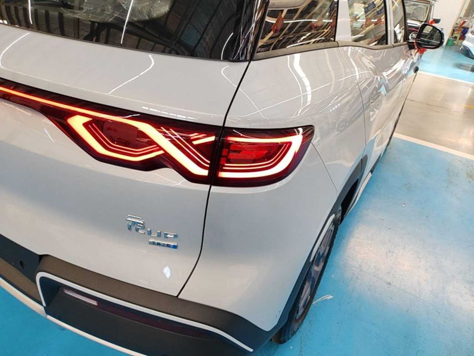 BYD Yuan UP Intelligent Driving Version 401 KM Dynamic Edition
