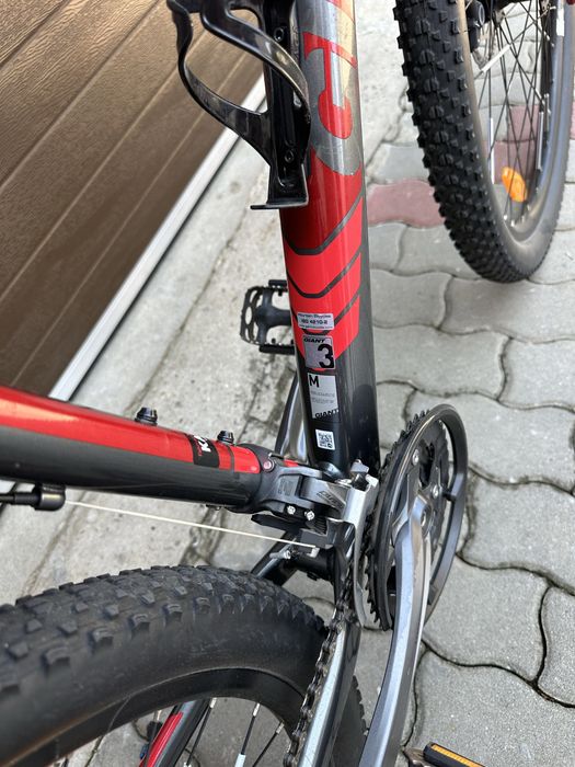 Bicicleta Giant Talon 3.  Roti 27.5