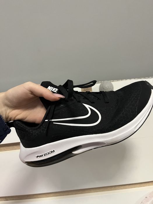 Продавам маратонки, Nike