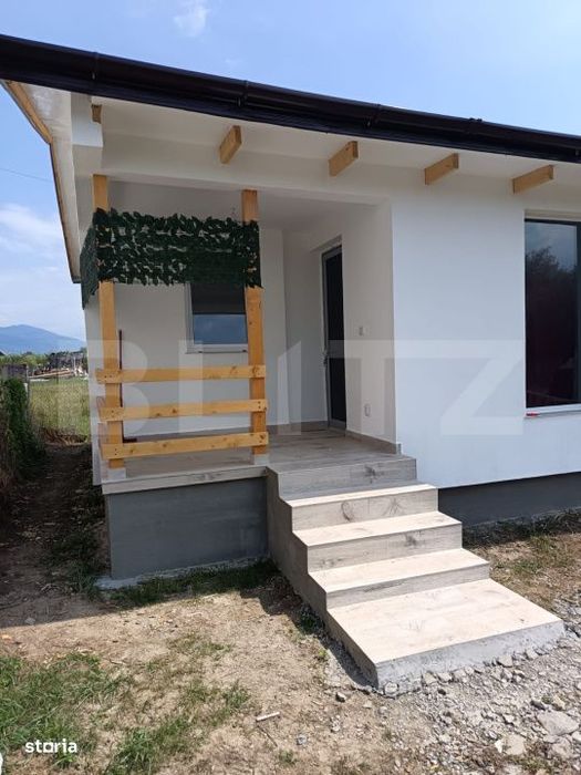 Casa de vanzare – Livezile, str. principala