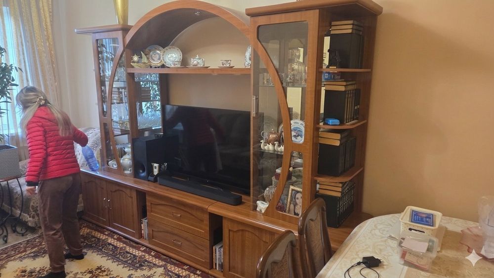 Тумба ТВ, горка, стенка.