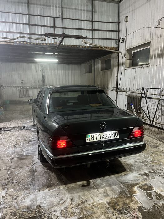 Продам мерседес 124