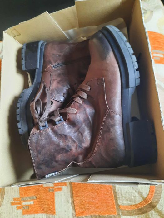 Зимни боти от естествена кожа