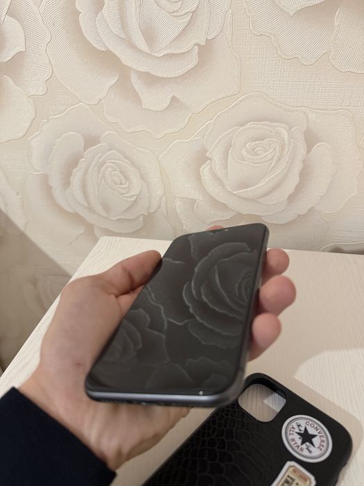 iPhone 11 емкост80