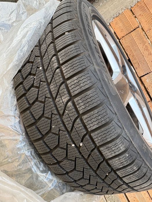 Гуми 17 R50 зимни 2023 г използвани 2 месеца