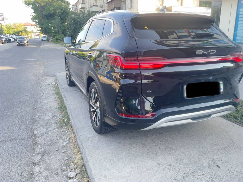 Срочно продается BYD Song+ champion.