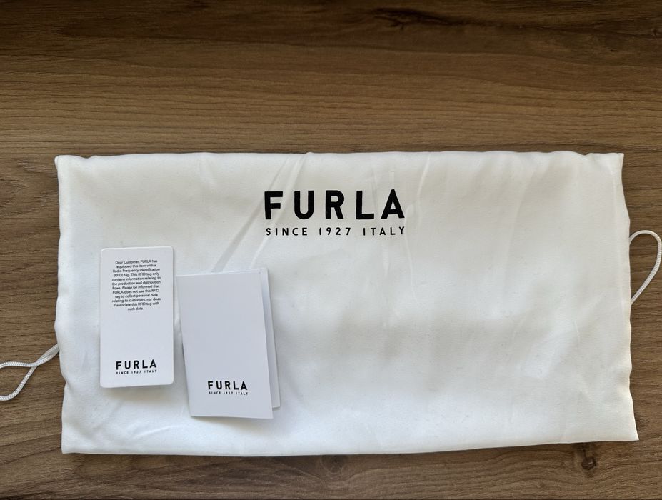 Чанта Furla Crossbody черна