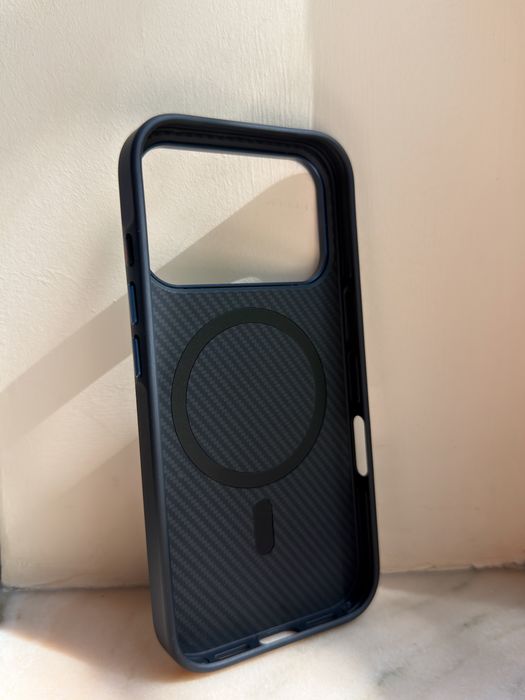 Husă Fibră de Carbon iPhone 17 Pro