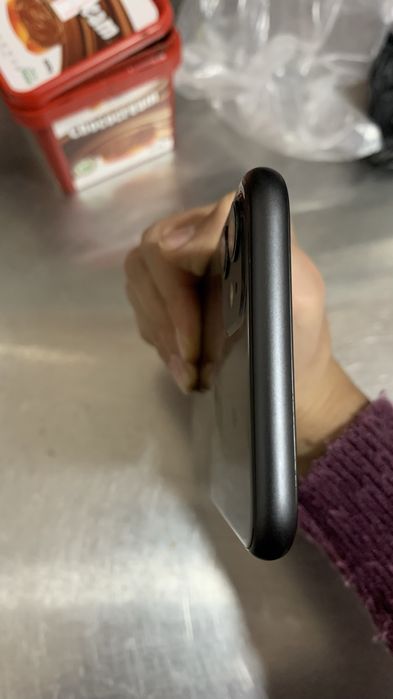 Iphone 11 масла как новый