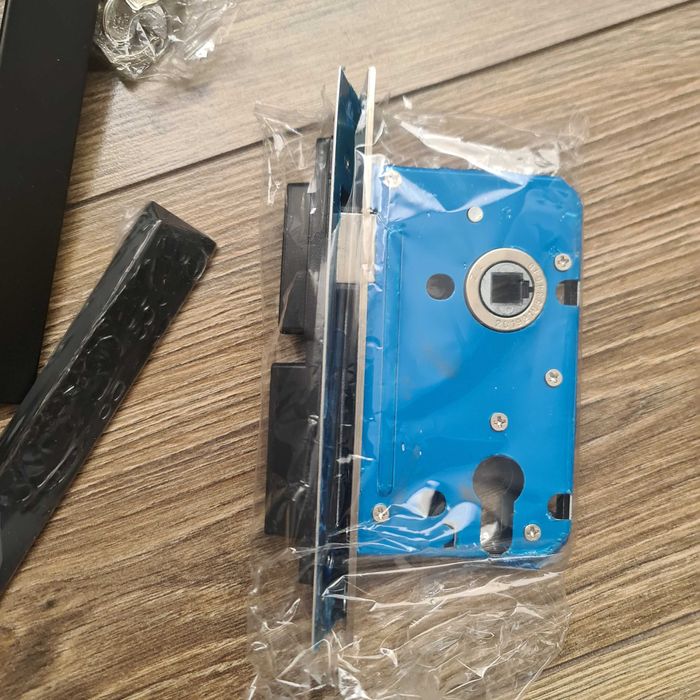 замки дверные магнитные с ручками