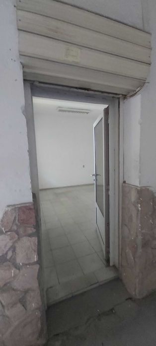 Дава се под наем Склад в Пловдив, Гагарин - 84 кв.м за 280.5 € - Снимка #8